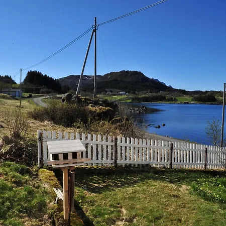 Fredelig Med Naturskjonn Omgivelse, Midt I Lofoten Jerstad Exterior photo